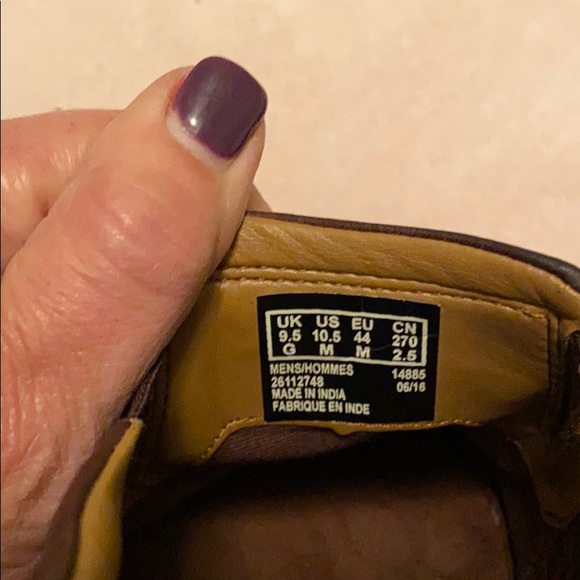 EUC Men’s Clark’s Leather Loafers